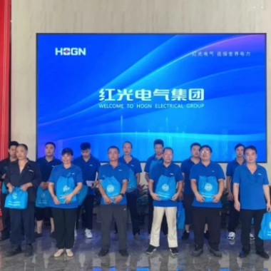 2025年7月 【“夏送清冷”进行时】乐清经济开发区总工会慰问AGGAME出产一线